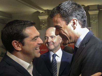 Alexis Tsipras y Pedro S&aacute;nchez, el jueves en Bruselas.