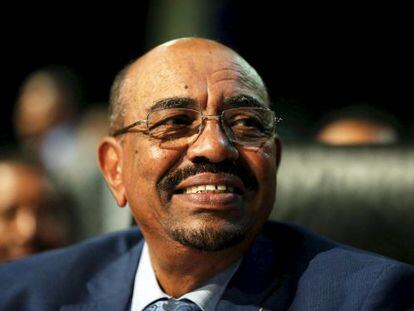El presidente sudanés Omar al-Bashir en la cumbre de la Unión Africana.