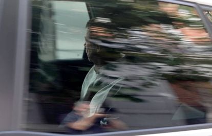 Ignacio González entra en la Audiencia Nacional en un vehiculo de la Guardia Civil.