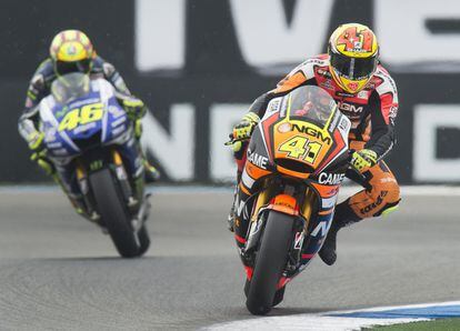 Aleix Espargaró en los entrenamientos libres del Gran Premio de Holanda, donde consiguió el mejor tiempo de la sesión.