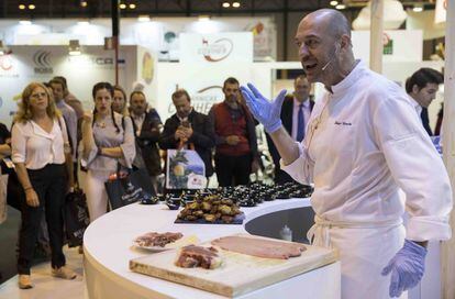 Demostración culinaria en la anterior edición de Meat Attraction. En esta ocasión participan 373 empresas de 16 países, con México como invitado.