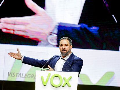 El presidente de VOX, Santiago Abascal, durante su intervención en la asamblea del partido en Vistalegre el 8 de marzo.