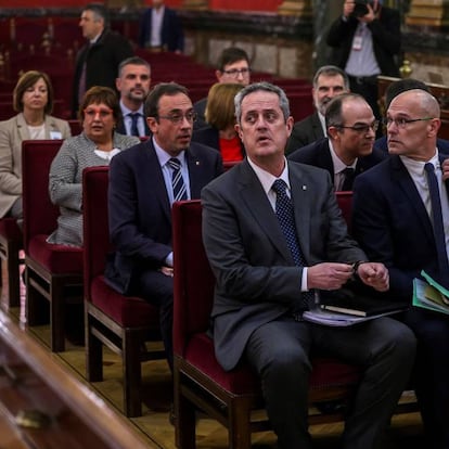 Los 12 líderes independentistas acusados en el banquillo del Tribunal Supremo, el primer día del juicio del procés.