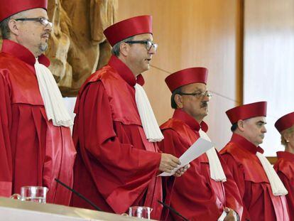 Jutges del Tribunal Constitucional alemany al juliol de 2016.