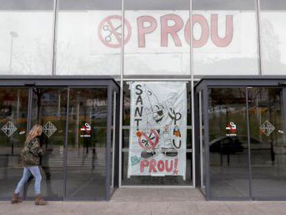 La sanidad catalana perdió 2.400 profesionales y más de 1.100 camas hospitalarias durante los gobiernos de Artur Mas