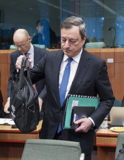 El presidente del Banco Central Europeo (BCE), Mario Draghi, aiste a la reunión de los ministros de Economía y Finanzas del Eurogrupo en Bruselas.