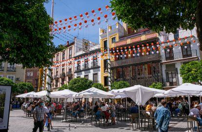 La plaza del Salvador de Sevilla, este domingo.