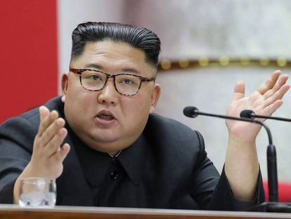 Kim Jong-un, en el Comité Central del Partido de los Trabajadores en diciembre, en una fotografía distribuida por la agencia estatal KCNA. En vídeo, imágenes difundidas por la televisión estatal.