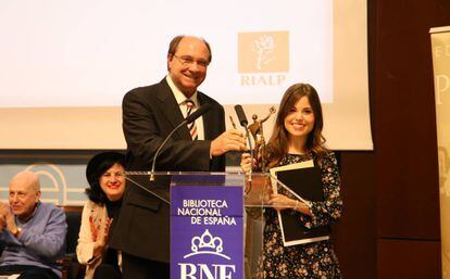La ganadora del Premio Adonáis 2019 de poesía, María Elena Higueruelo.