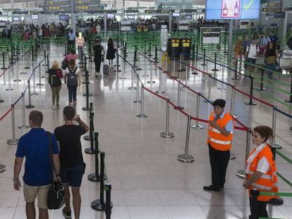 Control de seguridad del Aeropuerto de El Prat.