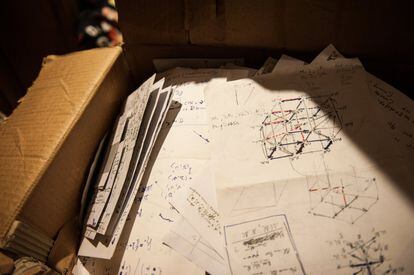 Los documentos de Grothendieck están en unas cajas polvorientas en un sótano mal iluminado en una librería de viejo en el barrio de Saint-Germain-des-Près, en París. Los expertos no saben si ahí se encuentra uno de los mayores tesoros de las matemáticas contemporáneas, o quizá un montón de papeles sin otro valor que el sentimental.
