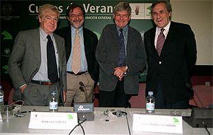 De izquierda a derecha, Paolo Garimberti, Juan Luis Cebrián, Peter Preston y Jean-Marie Colombani.