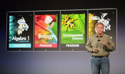 Philip Schiller, durante la presentación de iBooks 2.