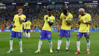   Vinícius Junior, from Brazil, celebrates a goal today, in a match of the round of 16 of the Soccer World Cup Qatar 2022 between Brazil and South Korea at the 974 stadium in Doha (Qatar).