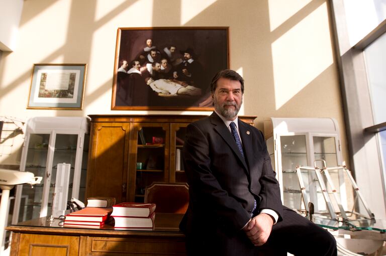 Pedro Alonso, cuando fue nombrado doctor 'honoris causa' en la Universidad Rey Juan Carlos, en 2016.