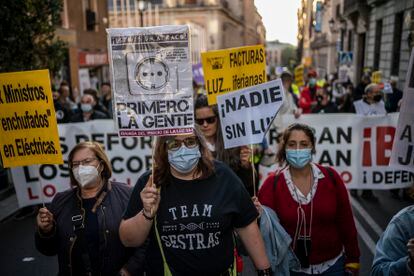 Manifestación contra la subida del precio de la luz y el gas, este jueves en Madrid.