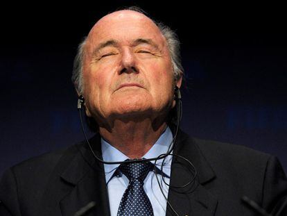 La FIFA suspende por ocho años a Blatter y Platini
