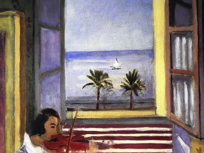 'Mujer joven tocando el violín frente a una ventana abierta', de 1923.