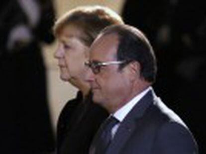 La canciller y el presidente francés, François Holllande, admiten que hay que reaccionar rápidamente contra el yihadismo