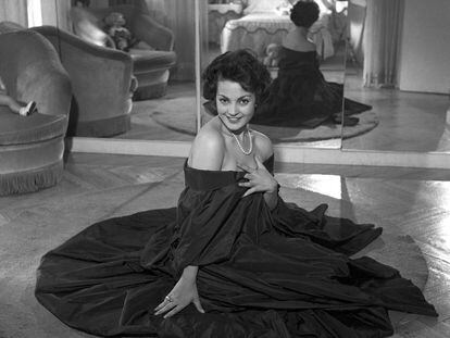 Madrid 01/03/1958.- Reportaje fotográfico a la actriz española Carmen Sevilla en su domicilio madrileño. EFE/yv
