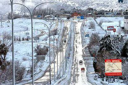 Un tramo de la carretera de Las Rozas a El Escorial, en Madrid, ayer por la mañana.