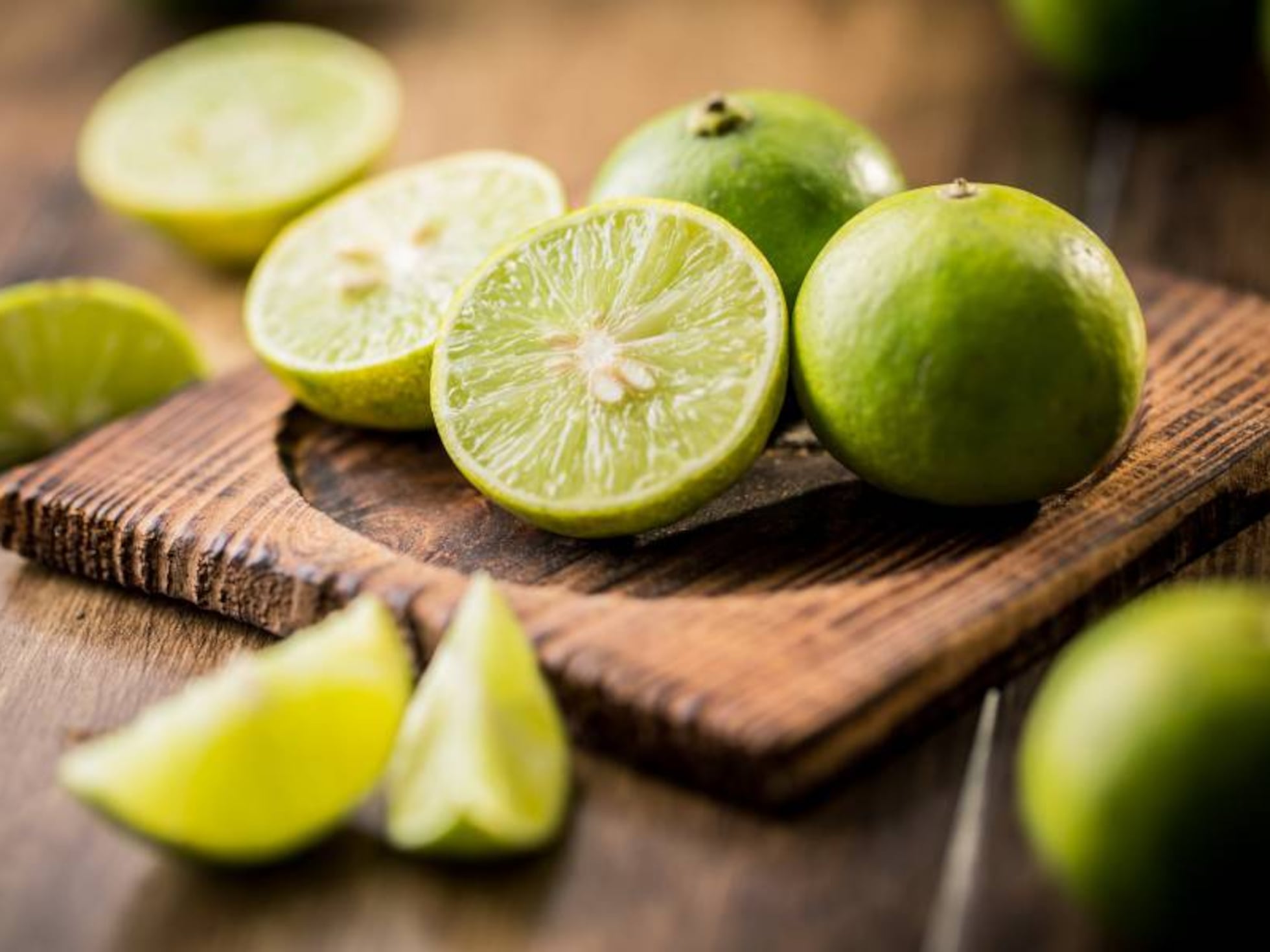Que Diferencia Hay Entre El Limon Verde Y Amarillo El mojito no se hace con lima exprimida en el fondo del vaso, esta es la  forma de ponerla | La despensa | Buenavida | EL PAÍS