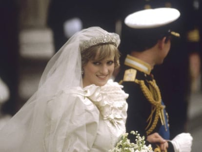 Diana y Carlos de Gales el día de su boda, el 28 de julio de 1981, en Londres.