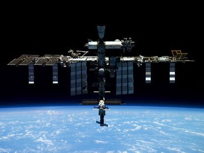 Imagen de la Estación Espacial Internacional tomada en abril de 2022 desde la Soyuz MS-19.
