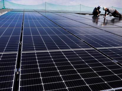 Las ingeniosas placas solares plegables: se colocan en segundos