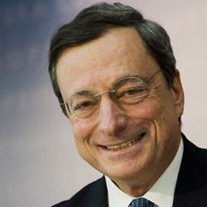 Mario Draghi, presidente del Banco Centra Europeo (BCE), habla en una rueda de prensa en Frankfurt, Alemania hoy, jueves 8 de noviembre de 2012
