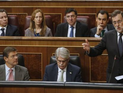 El presidente del Gobierno, Mariano Rajoy, durante su intervenci&oacute;n en la sesi&oacute;n de control al Ejecutivo hoy en en Congreso de los Diputados.