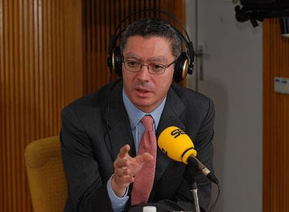 El alcalde de Madrid, Alberto Ruiz-Gallardón, esta mañana en la SER.
