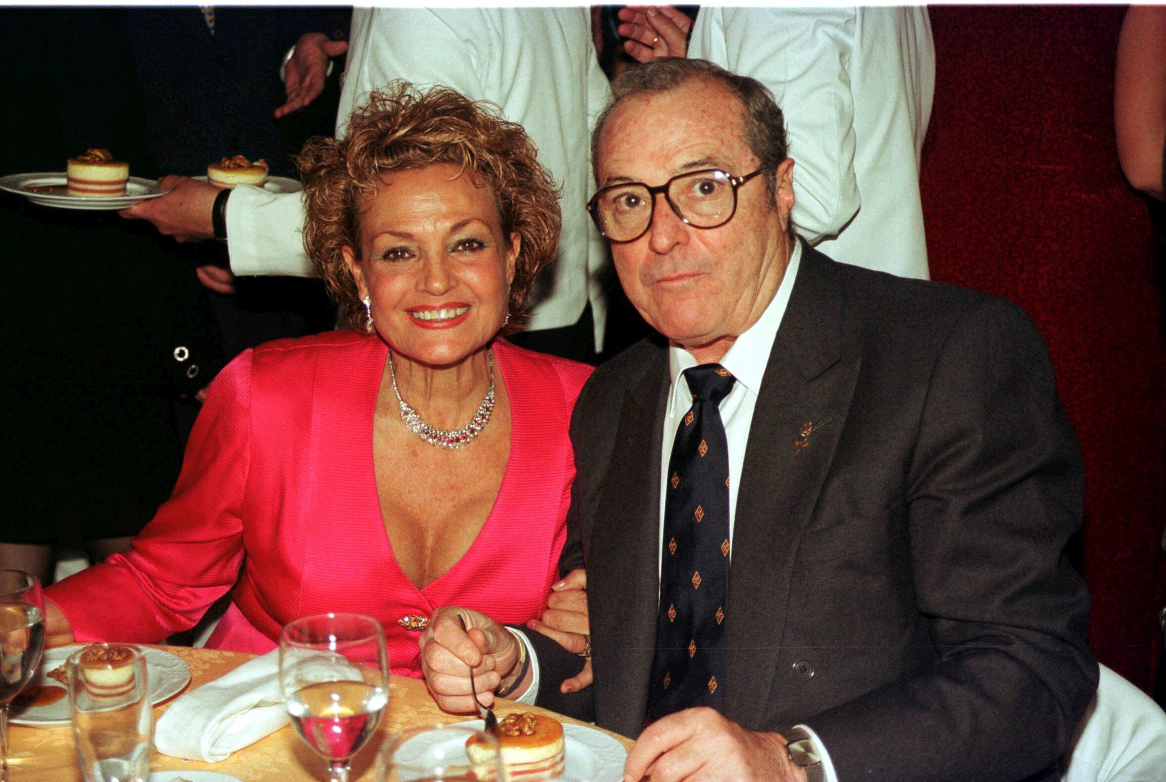Carmen Sevilla y Vicente Patuel, en Marbella en 1998.