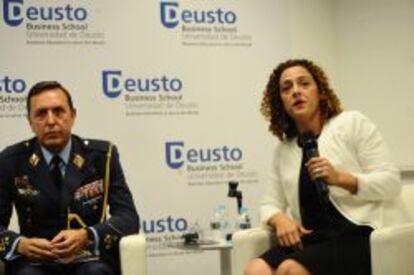 Carlos Gómez López de Medina, comandante jefe del Mando Conjunto de Ciberdefensa y María del Mar López, secretaria del Consejo General de Ciberseguridad.