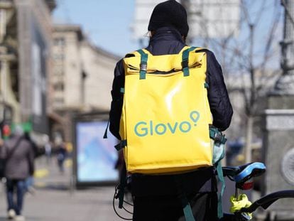 Un repartidor de Glovo, una de las empresas europeas que más financiación ha captado este año.
