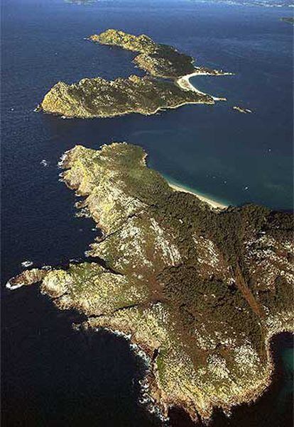Vista aérea de las islas Cíes, en la entrada de la ría de Vigo.