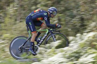 Valverde, pedaleando en la contrarreloj de Périgueux.