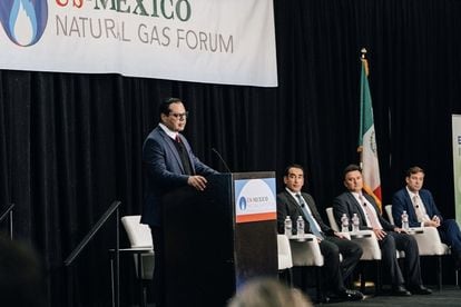 Miguel Reyes habla durante la conferencia US-Mexico Natural Gas Forum en San Antonio, este miércoles.