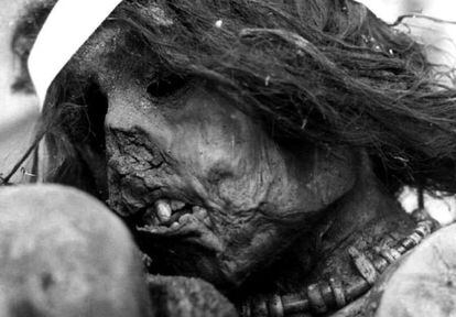 Momia del niño inca sacrificado en 1500.