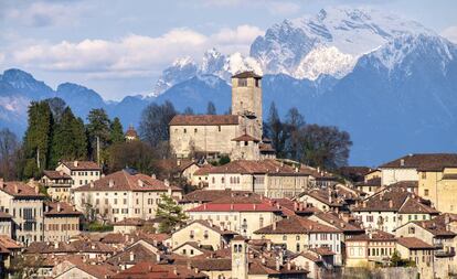 Panorámica del pueblo de Feltre, en los Dolomitas.