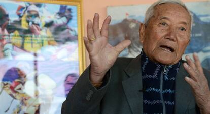 Min Bahadur Sherchan, a primeros de 2017 en Kathmandu, cuando planeaba ya su escalada con 85 años.