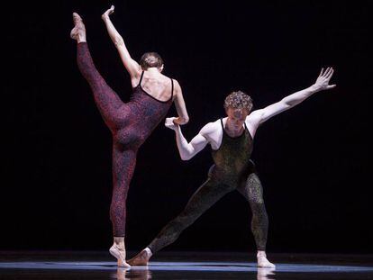 Una escena del ballet 'Frank Bridge Variations', del HET National Ballet de Holanda, en el festival de Montpellier.