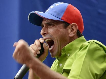 Henrique Capriles durante un mitin de protesta, en noviembre, en Caracas