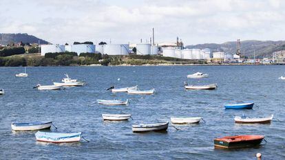 Planta de gas de Reganosa en Mugardos (A Coruña), en la ría de Ferrol.