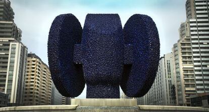 Escultura de Manuel Valdés, a València, inspirada en una dama ibèrica.