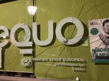 Imagen de la ventana de la sede de Equo, en Madrid.