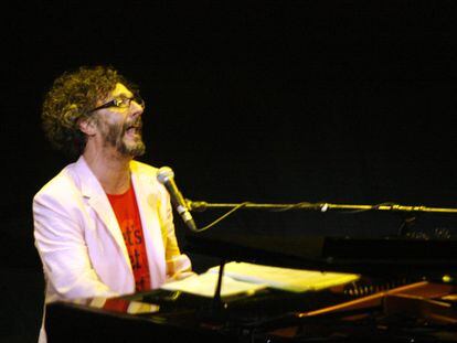 Fito Páez durante un concierto en Madrid en 2019.