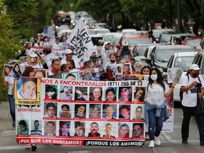 Familiares y amigos de personas desaparecidas protestan en la marcha por la Búsqueda Nacional en Vida en la ciudad de Guadalajara (México) el pasado 5 de julio.