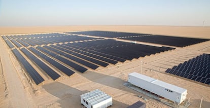 Una instalación de paneles solares desarrollada por TSK en Kuwait.