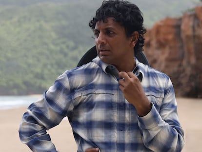 M. NIght Shyamalan, en el rodaje de 'Tiempo'.